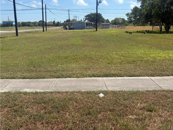 1111 Commercial St, Aransas Pass, TX 78336