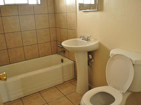 4th image of 3901 Hercules Ave #13
