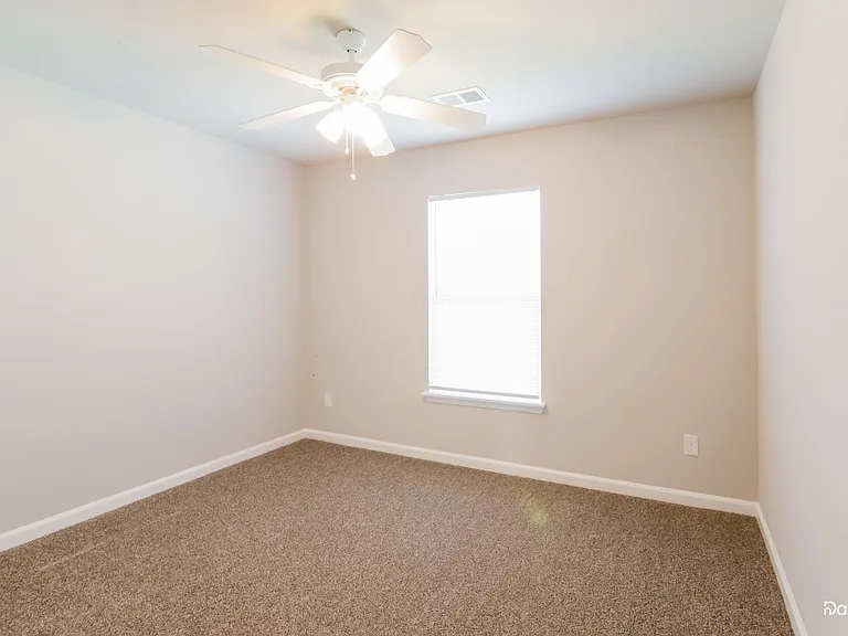 143 Tyger St — Photo 13