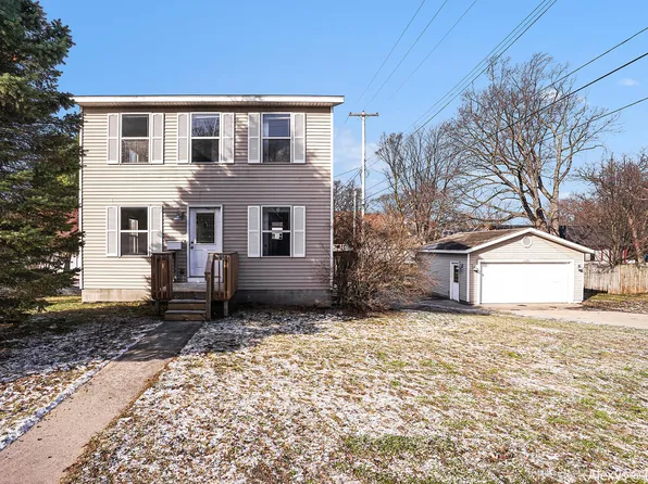 2271 McCracken St, Muskegon, MI 49441