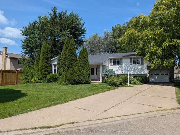 3 Pacifico Pl, Saint Catharines, ON L2S 3N5