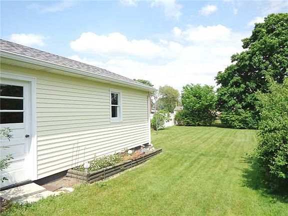 5th image of 321 Hillview Dr