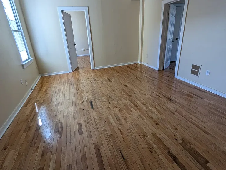 33 Dickerman St #44 — Photo 12