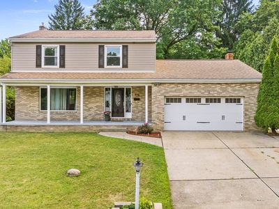 889 Mark Dr, Akron, OH, 44313