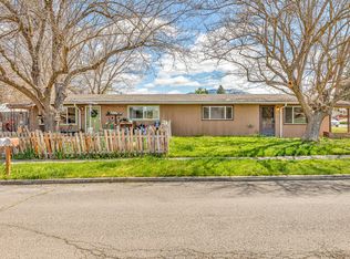 1025-1027 Morrison Ave, Medford, OR 97504