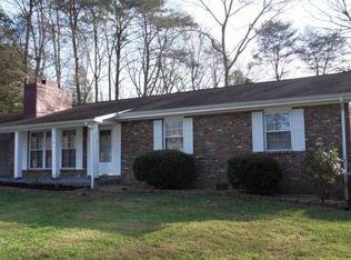 159 Cumberland View Dr, Oak Ridge, TN 37830