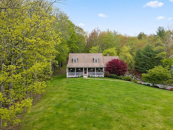 2nd image of 13 Thompson Pond Rd
