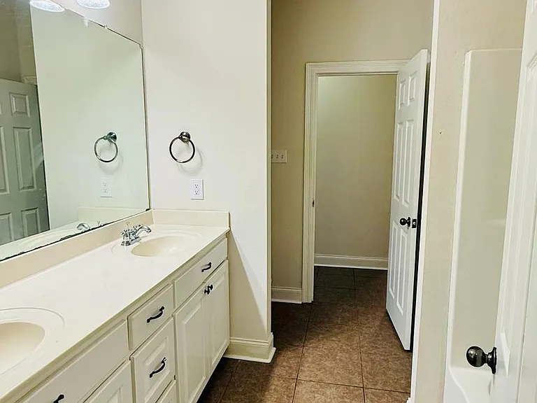 13134 Montrose Dr N — Photo 19