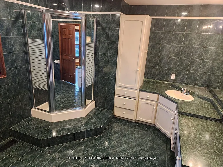 11 Westlawn Dr — Photo 12