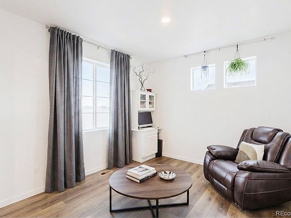 5th image of 1606 Plata Street