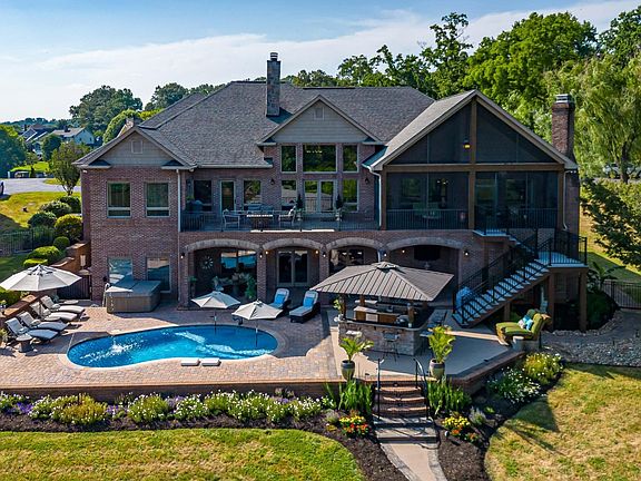 3rd image of 4786 Driftwood Ln