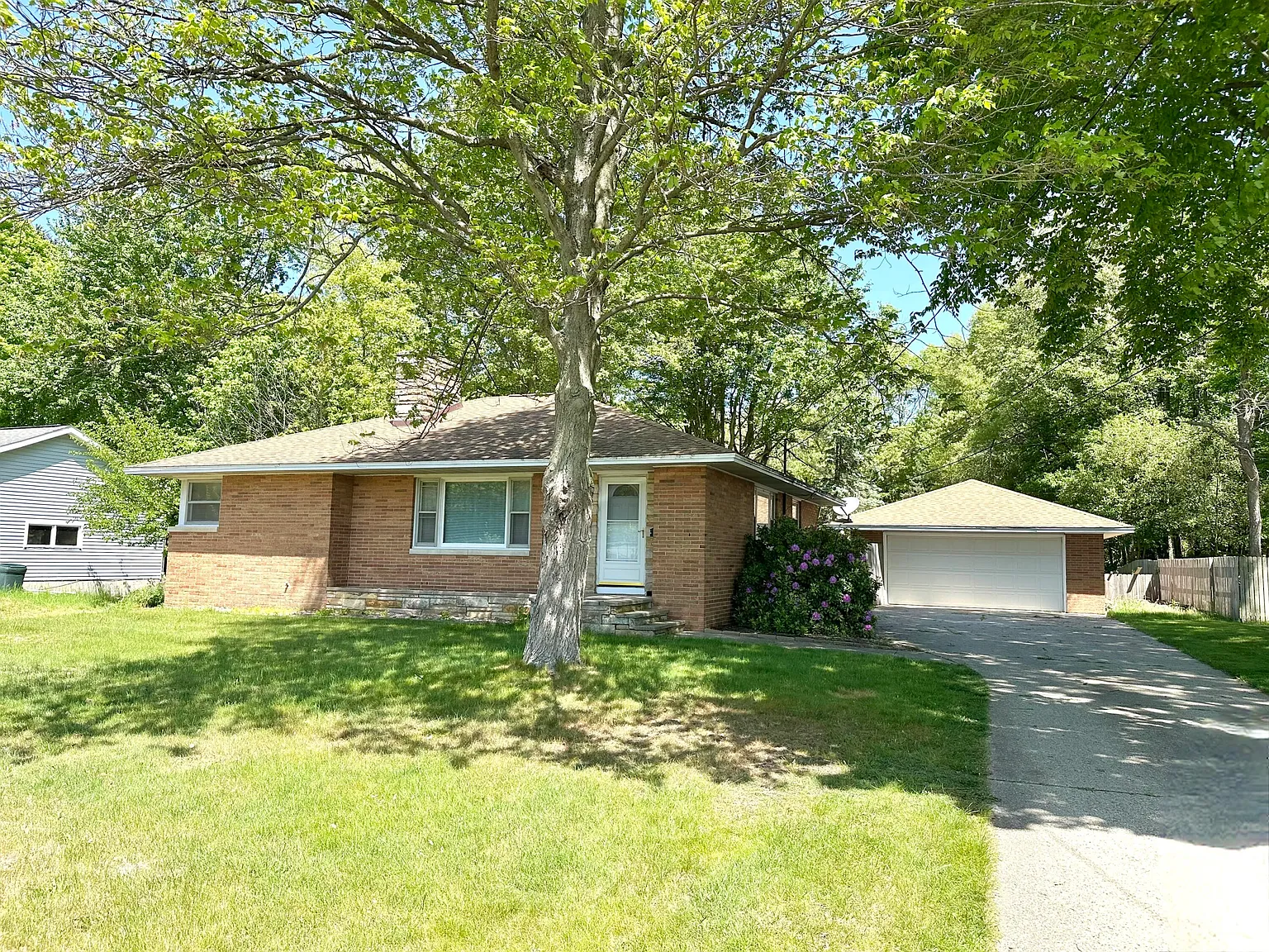 960 Porter Rd photo 1