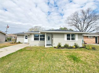 250 Willow Dr, Gretna, LA 70053