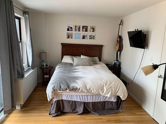 4th image of 245 E 84th St APT 11A
