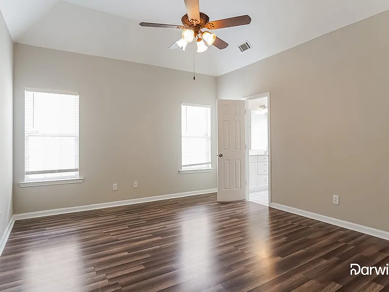 700 Waterford Ln — Photo 8