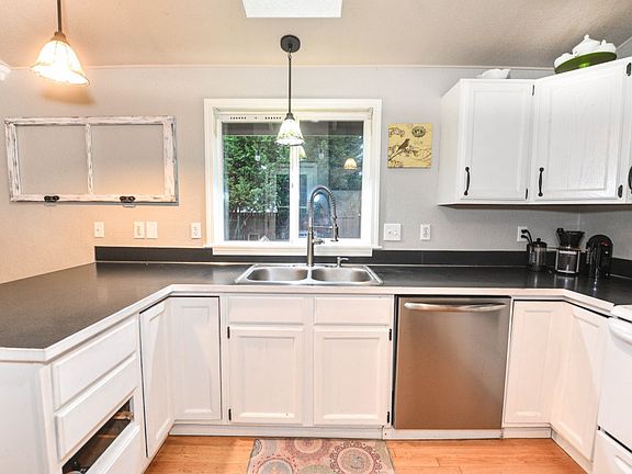 3rd image of 8702 Sweet Clover Dr SE