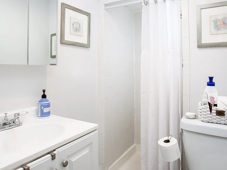 24 Anderson St #2 — Photo 4