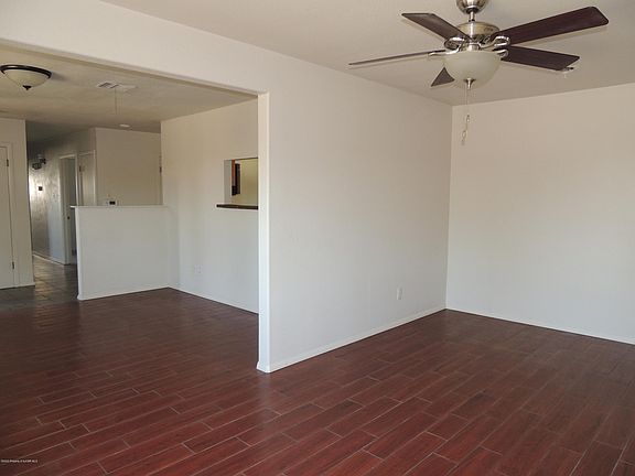 4th image of 4024 Windsor Dr