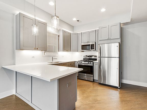 2nd image of 2710 1/2 N Wayne Ave #2