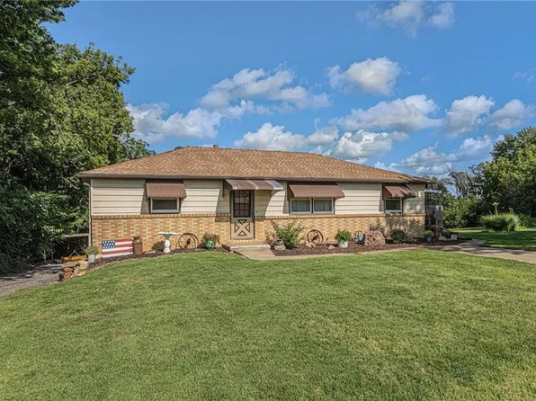 3453 N 115th St, Kansas City, KS 66109