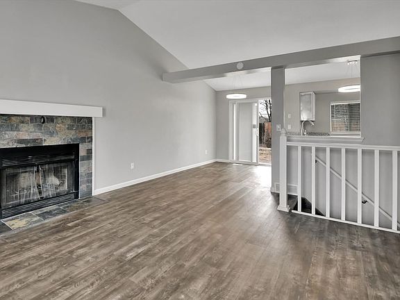 5th image of 11557 Jay St