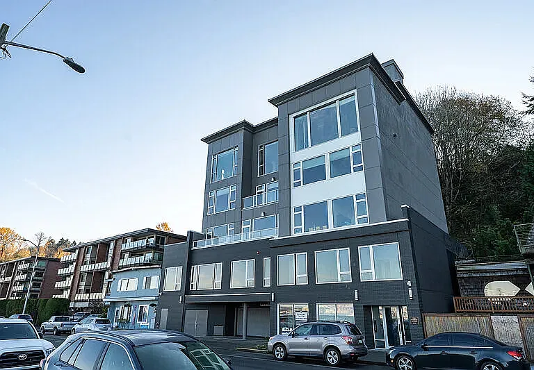 1709 Harbor Ave SW #402 — Photo 21