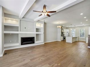 827 Canterbury Overlook NE, Atlanta, GA 30324