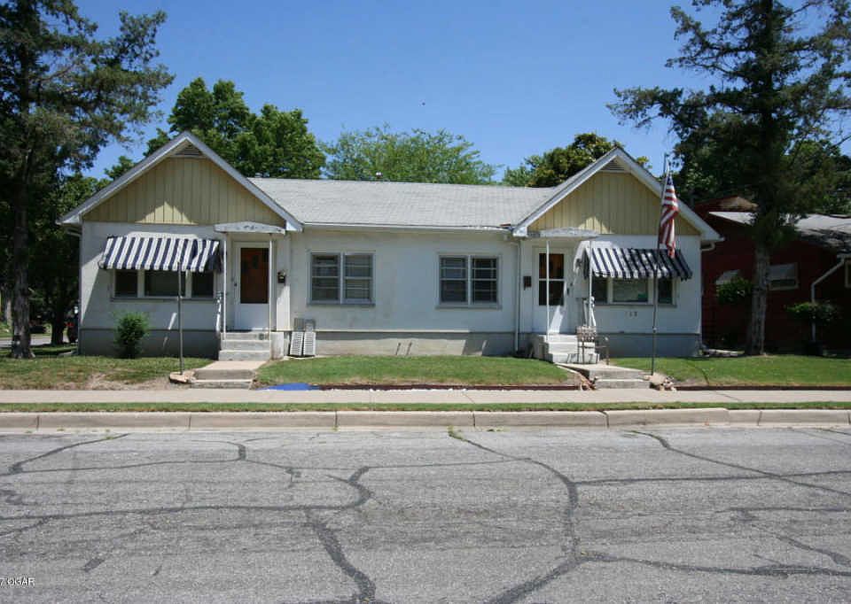 1st image of 317-319 W 16th St