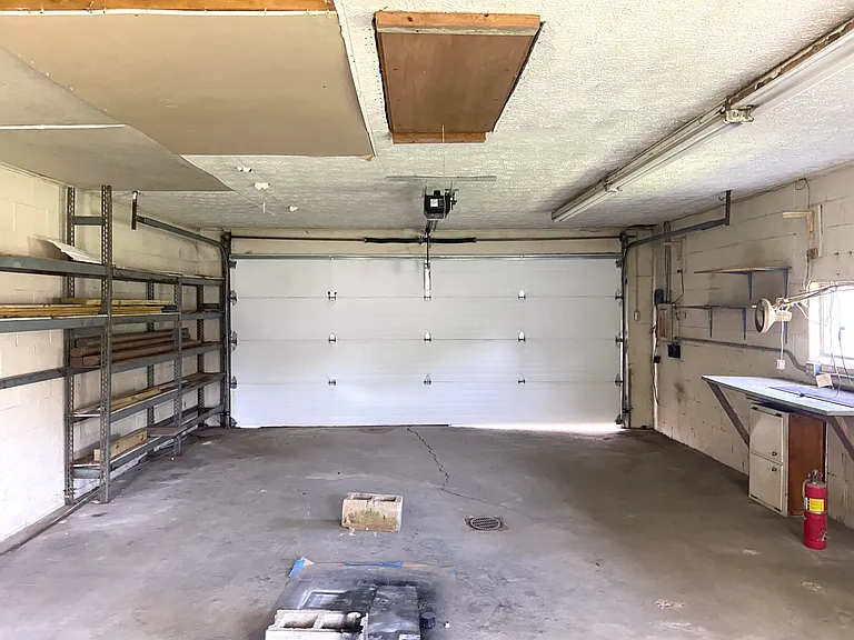 930 Oak Hill Dr — Photo 20