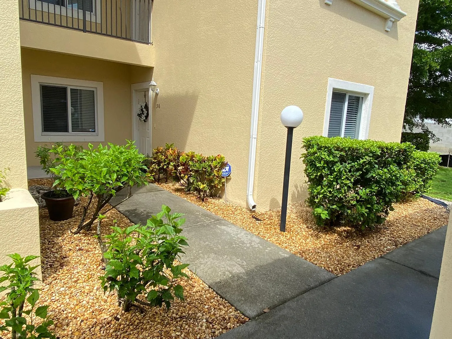 3 bed, 1500 sqft, $1,900 — Photo 1