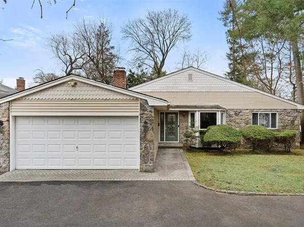 66A Wooleys Lane, Great Neck, NY 11023