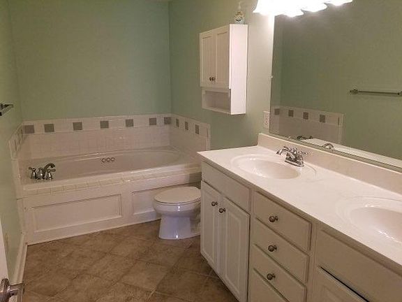 4th image of 13571 Gearhart St NE