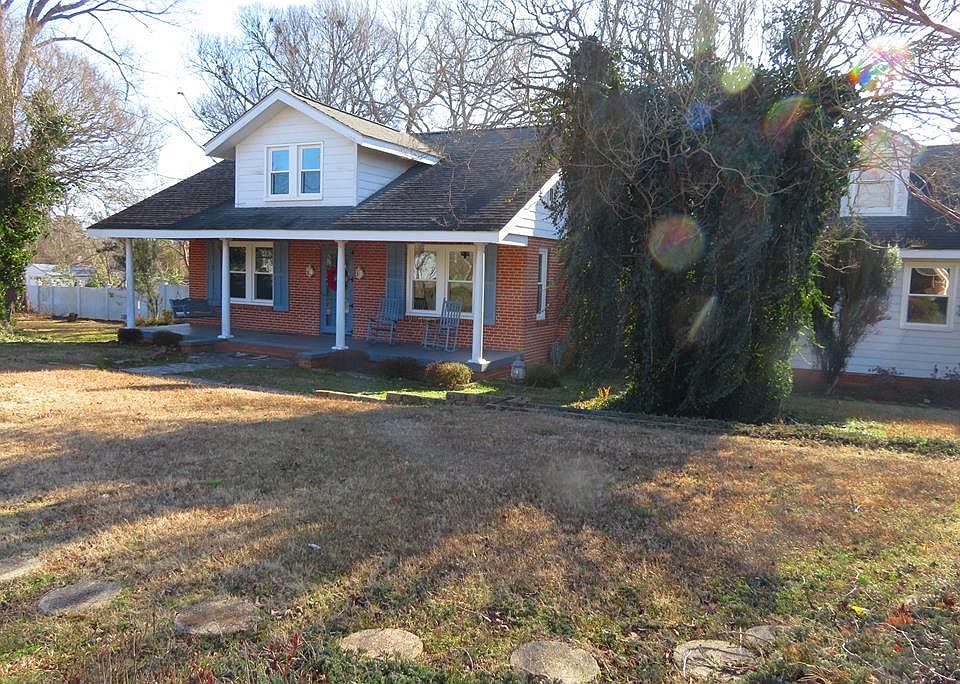 12 Simmons St, Roanoke Rapids, NC 27870 Zillow