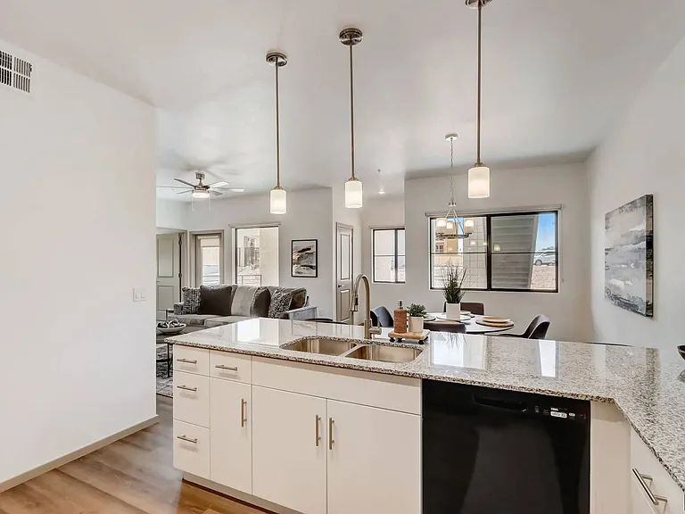 7430 N Silverbell Rd — Photo 17