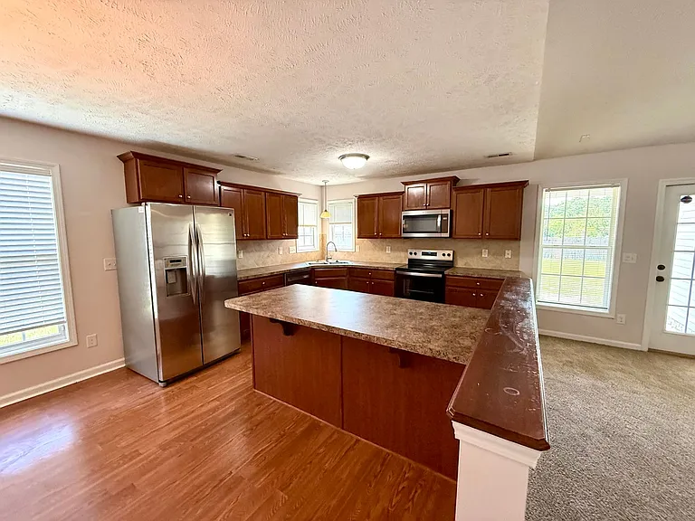 2513 Hunting Bow Dr — Photo 10
