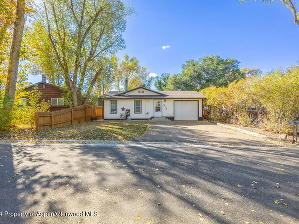 912 Washington St, Craig, CO 81625