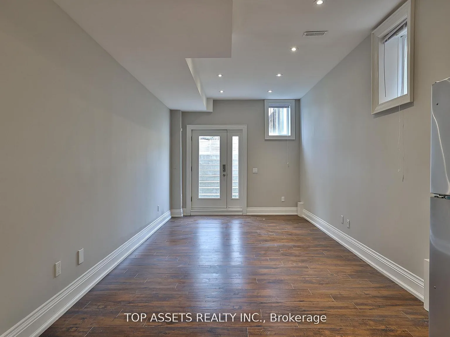 2 bed, $2,600 — Photo 3