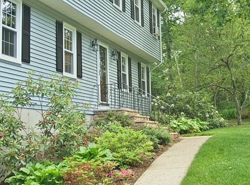 2nd image of 15 Red Coat Ln