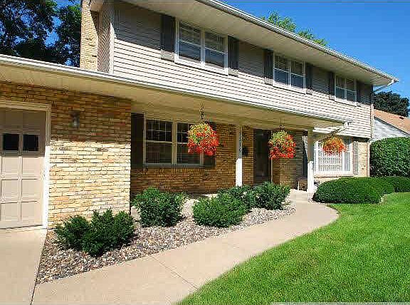 3rd image of 7316 Wooddale Avenue S