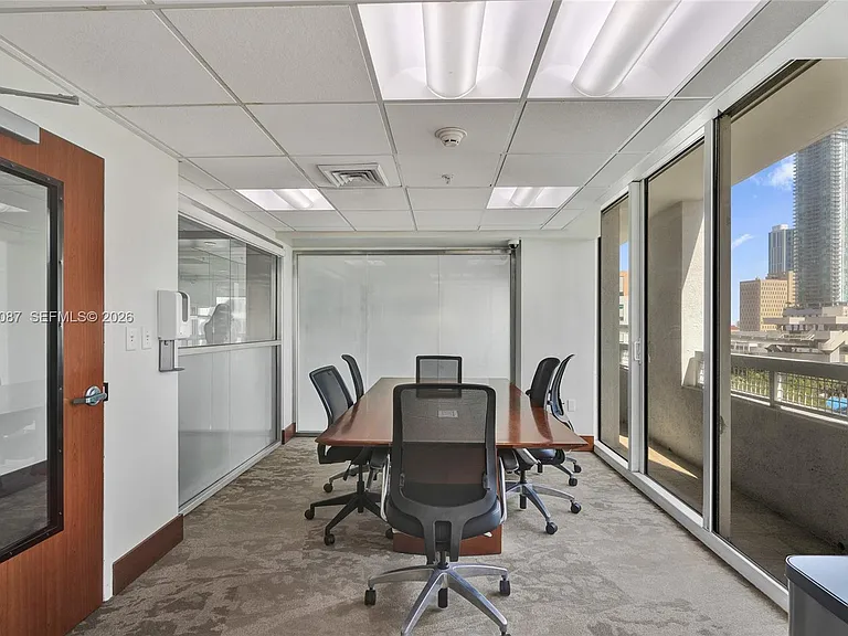 31 SE 5th St #2305 — Photo 34