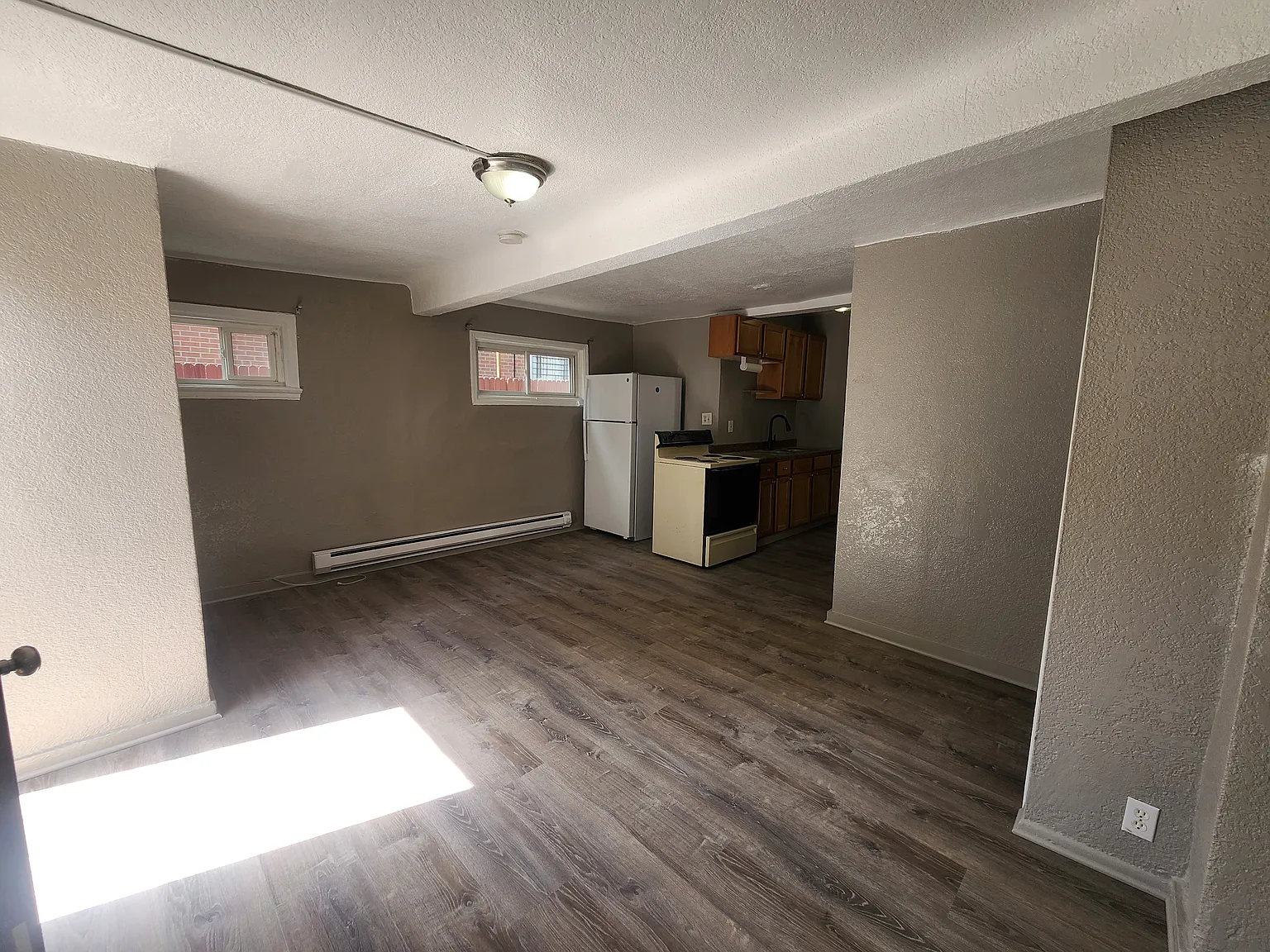 Studio, 400 sqft, $1,100 — Photo 4