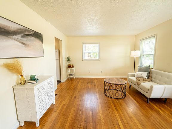 5th image of 1583 Elston Dr
