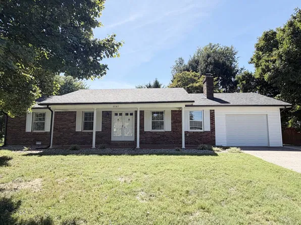 2707 Oakwood Dr, Bardstown, KY 40004