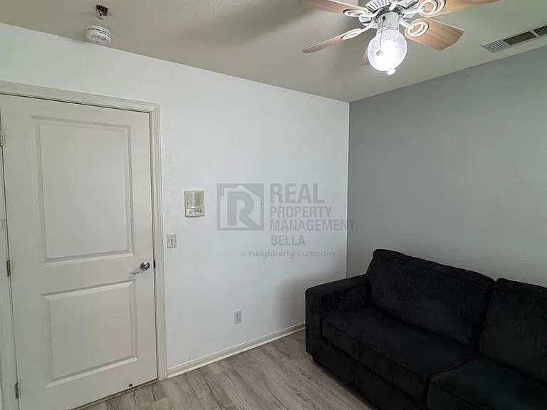 26419 Old Agency Rd — Photo 37