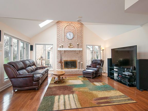 4th image of 10438 Brookridge Creek Dr