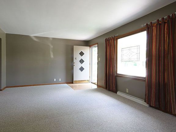 2nd image of 5991 Cadillac Dr