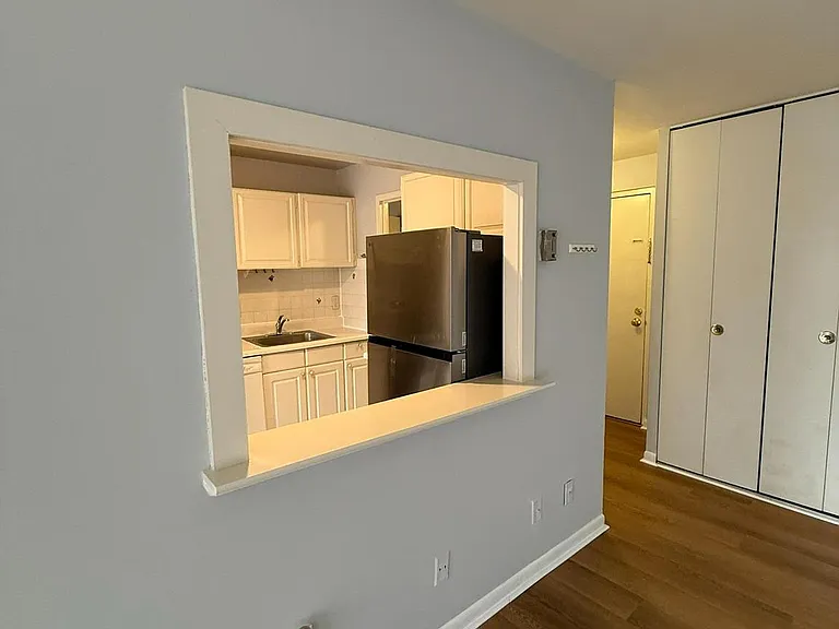 3100 S Manchester St #304 — Photo 15