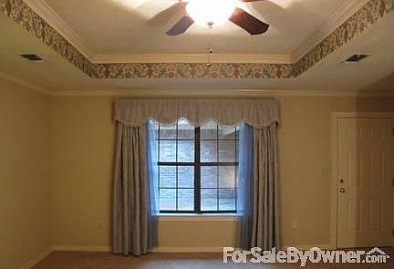 Master bedroom
						:
						Large master bedroom with private bath and entrance to courtyard.