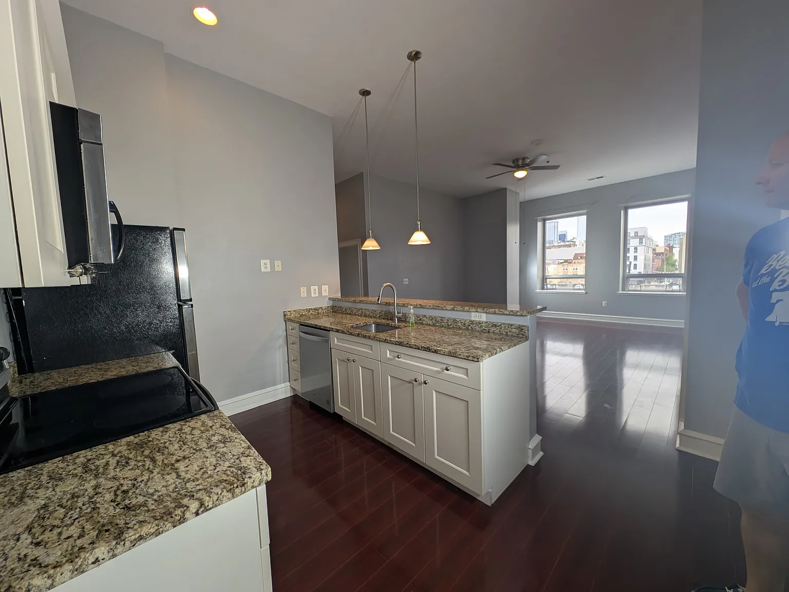 2 bed, 1193 sqft, $3,000 — Photo 2