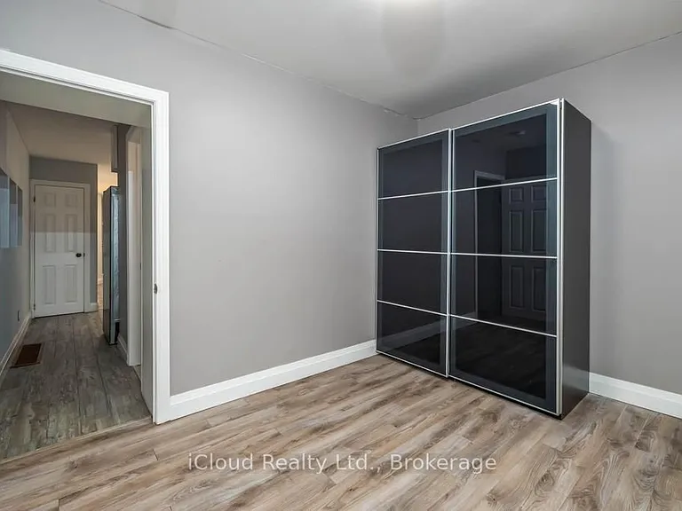 225 Wallace Ave — Photo 9
